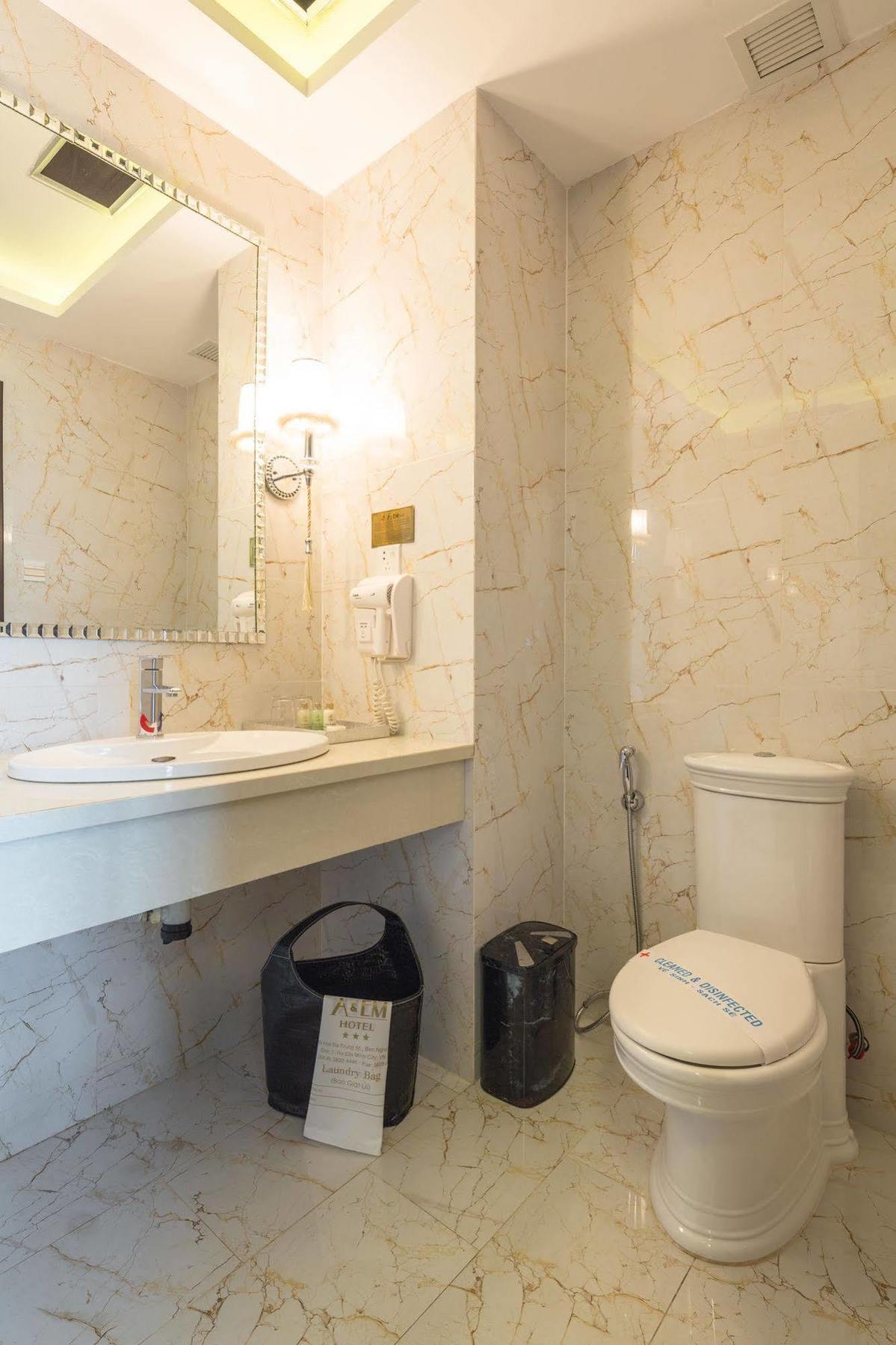 A&Em Hai Ba Trung Hotel 호치민 외부 사진